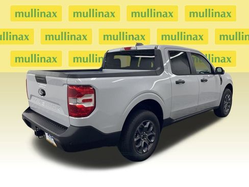New 2025 Ford Maverick XLT image 3