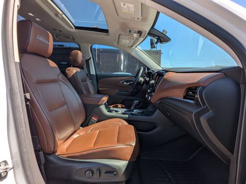 Used 2019 Chevrolet Traverse High Country AWD/4WD image 17