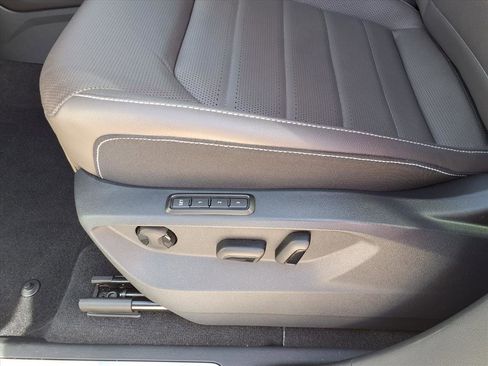 Used 2025 Volkswagen Atlas SEL image 20