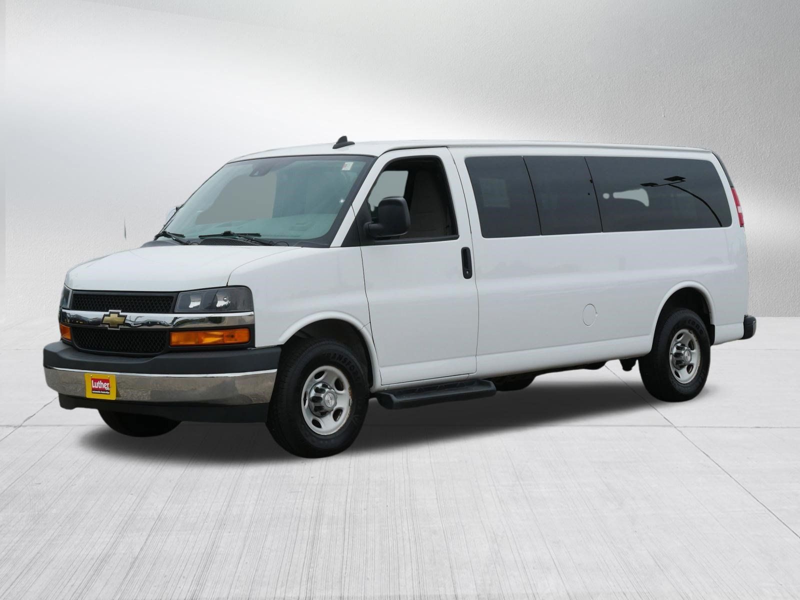 Used 2019 Chevrolet Express 3500 LT w/ LT Preferred Equipment Group RWD image 3