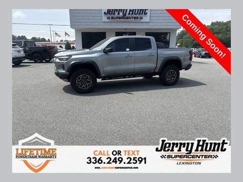 Used 2024 Chevrolet Colorado ZR2 w/ ZR2 Convenience Package III AWD/4WD image 1