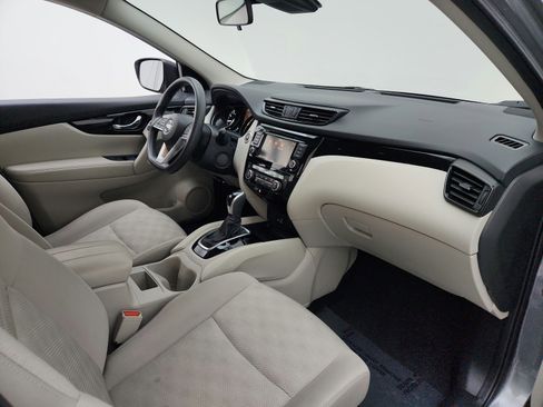 Used 2020 Nissan Rogue Sport SV image 25