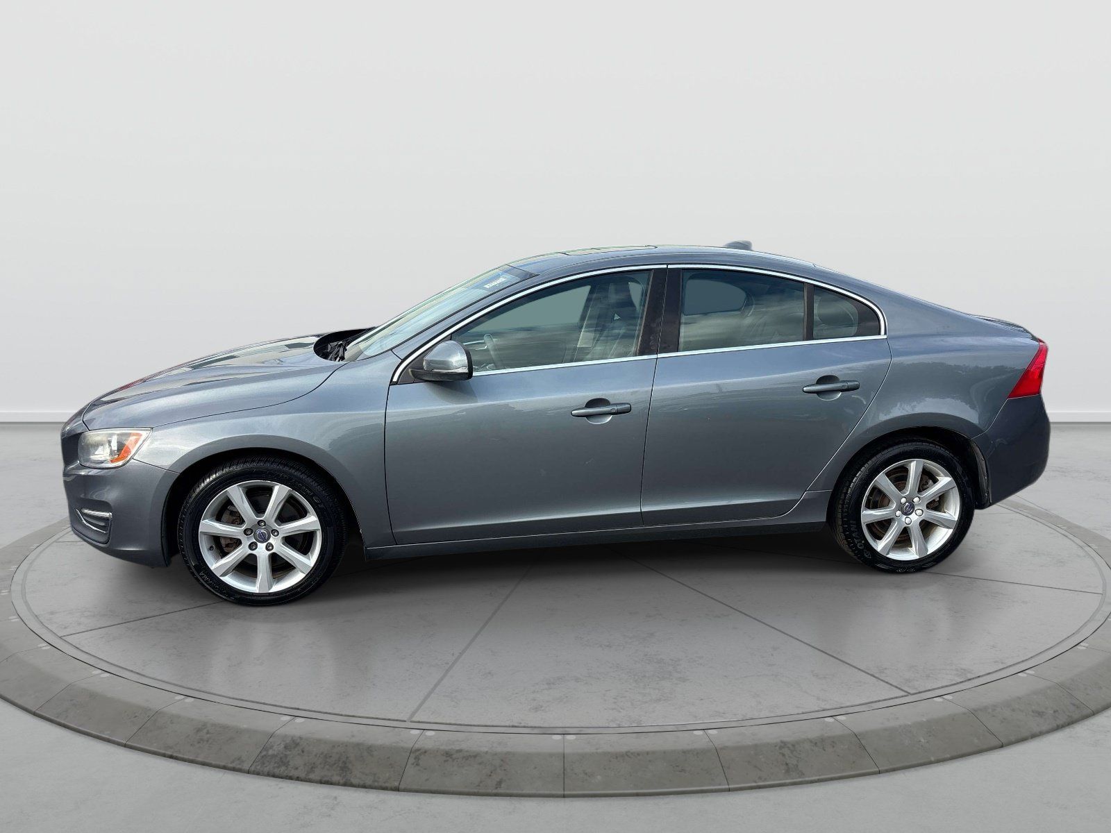 Used 2016 Volvo S60 T5 Premier FWD image 2
