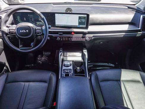 Certified 2025 Kia Sorento EX AWD/4WD image 11