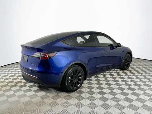 Used 2022 Tesla Model Y Long Range AWD/4WD image 7