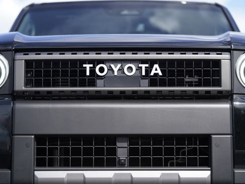 Used 2024 Toyota Land Cruiser image 38