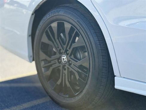 Used 2025 Honda Odyssey Sport-L image 10
