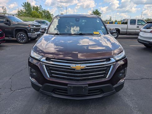 Used 2023 Chevrolet Traverse LT AWD/4WD image 2
