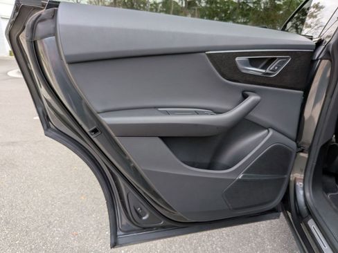 Used 2020 Audi Q8 Premium Plus image 28