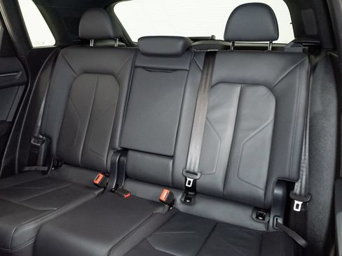 Used 2025 Audi Q3 2.0T Premium AWD/4WD image 23