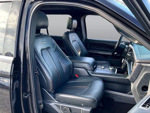 Certified 2023 Ford Expedition Platinum AWD/4WD image 9