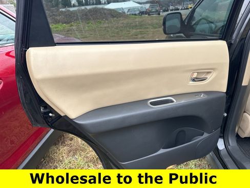 Used 2012 Subaru Tribeca Limited image 7