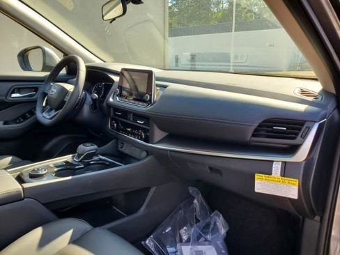 New 2026 Nissan Rogue Platinum w/ Platinum Premium Package image 12