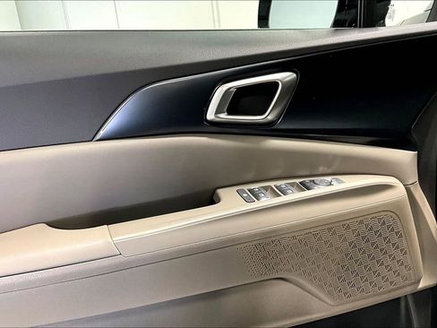 New 2026 Kia Carnival image 19