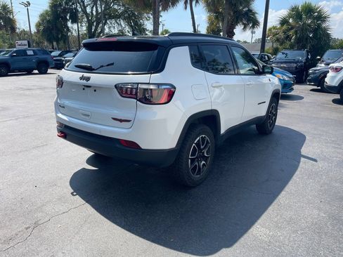 Used 2025 Jeep Compass Trailhawk AWD/4WD image 6