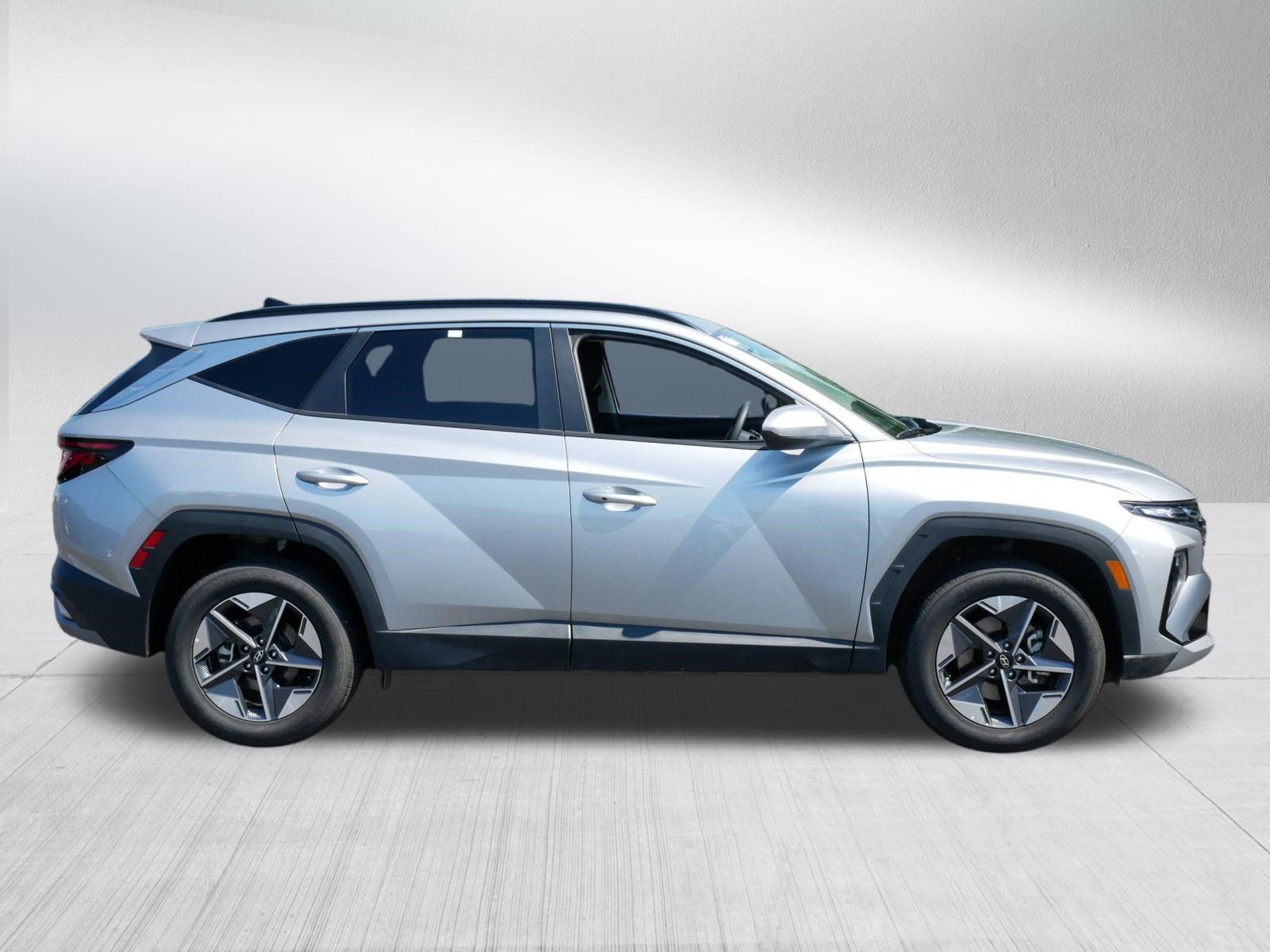 Used 2026 Hyundai Tucson SEL Plus AWD/4WD image 8
