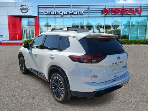 New 2026 Nissan Rogue Platinum w/ Platinum Premium Package image 3