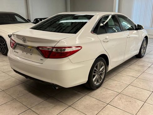 Used 2017 Toyota Camry SE FWD image 8