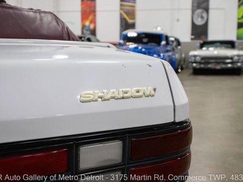 Used 1991 Dodge Shadow Convertible image 38