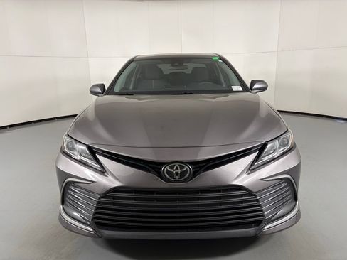 Used 2023 Toyota Camry LE image 3