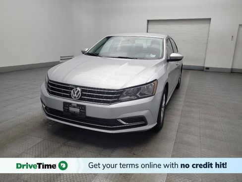 Used 2016 Volkswagen Passat 1.8T S image 1