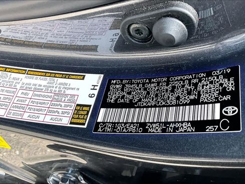 Used 2019 Toyota Prius Limited FWD image 35