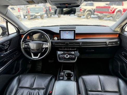 Used 2022 Lincoln Corsair Reserve image 3