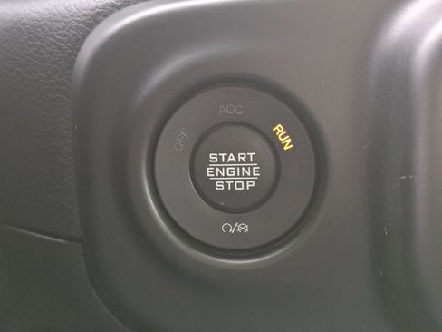 Used 2021 Jeep Wrangler Unlimited Sahara image 27