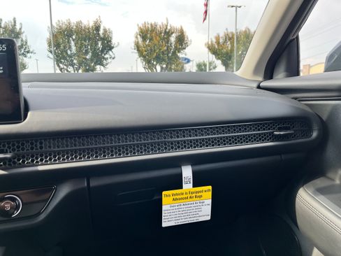 New 2027 Honda HR-V LX image 17