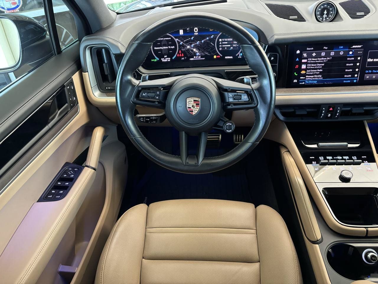 Used 2024 Porsche Cayenne S AWD/4WD image 17