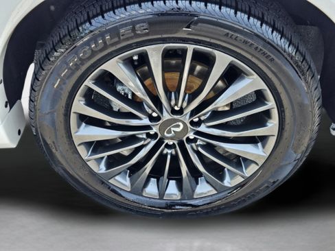 Used 2024 INFINITI QX80 Sensory AWD/4WD image 31