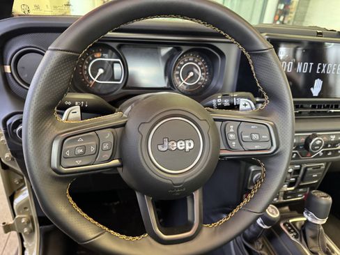 New 2025 Jeep Wrangler Unlimited Rubicon 392 image 17