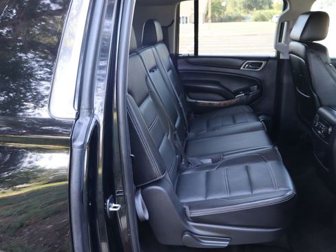 Used 2015 GMC Yukon XL Denali w/ Premium Package image 23