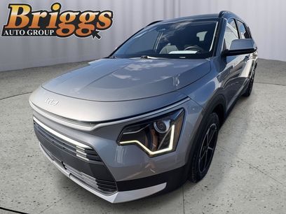 Used 2023 Kia Niro EX