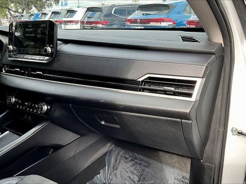 Used 2023 Mitsubishi Outlander SE image 18