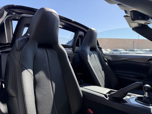 Used 2024 MAZDA MX-5 Miata RF Grand Touring image 35