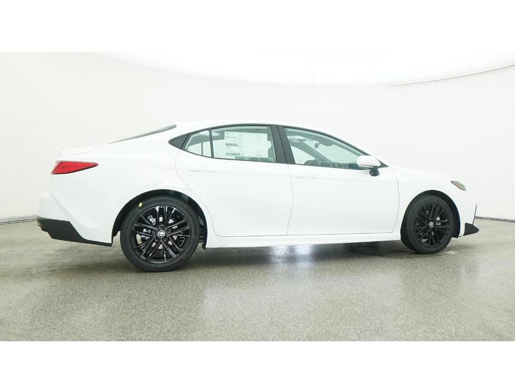 Used 2026 Toyota Camry SE FWD image 32