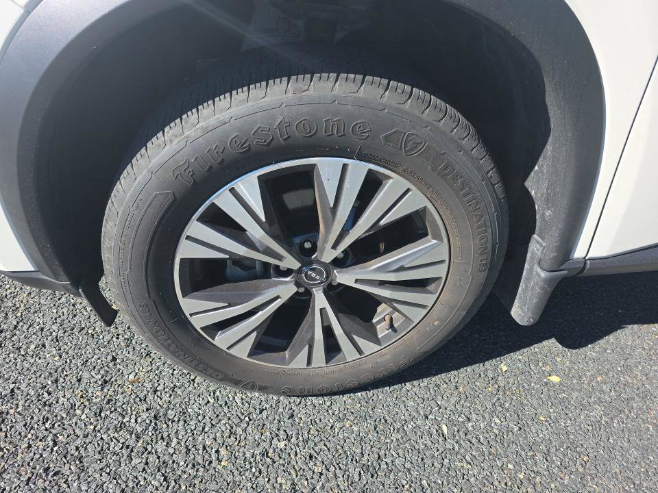 Certified 2023 Nissan Rogue SV w/ SV Premium B Package AWD/4WD image 16