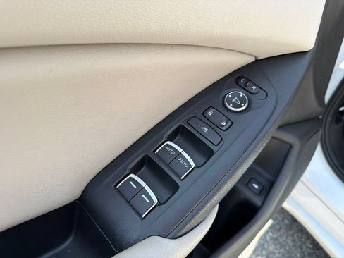Used 2018 Honda Accord LX image 13