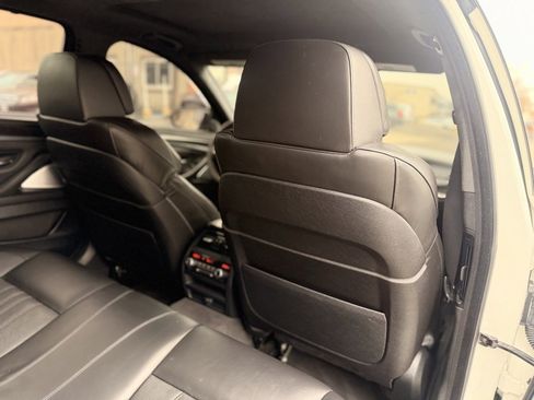 Used 2014 BMW M5 image 17