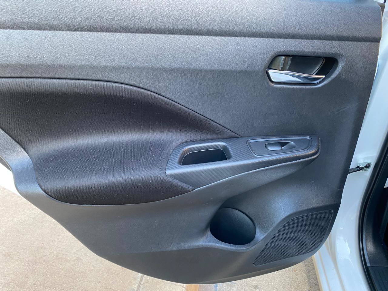 Used 2022 Nissan Versa SV FWD image 28