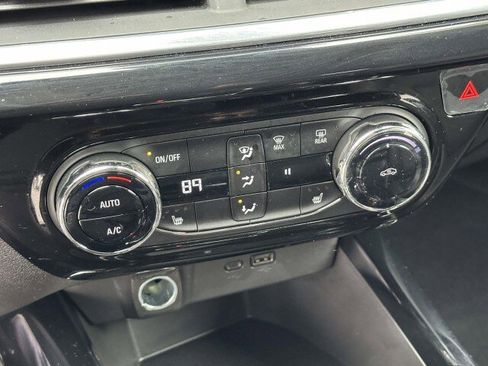 Used 2024 Chevrolet Trax RS w/ Driver Confidence Package image 19