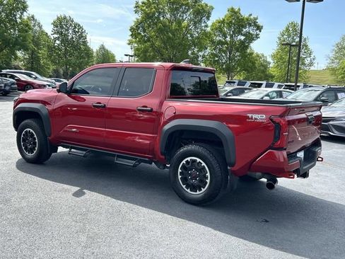 Used 2024 Toyota Tacoma TRD Off-Road image 6