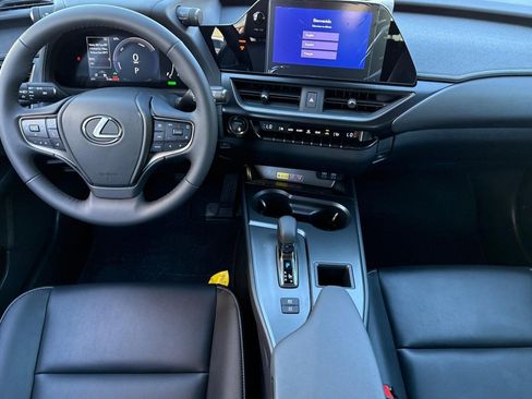 New 2026 Lexus UX 300h FWD image 22