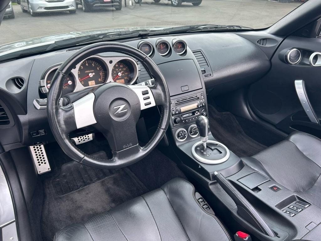 Used 2005 Nissan 350Z Touring RWD image 35