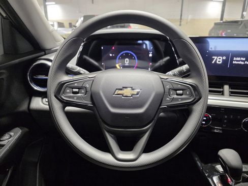 New 2026 Chevrolet Trax LT image 29