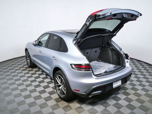 Used 2026 Porsche Macan AWD/4WD image 31