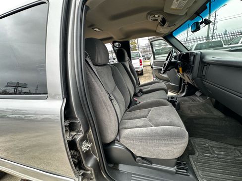 Used 2006 Chevrolet Silverado 1500 LT w/ Light Duty Power Package image 32