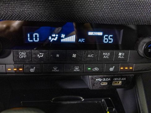 Used 2026 Subaru Outback Limited XT AWD/4WD image 10