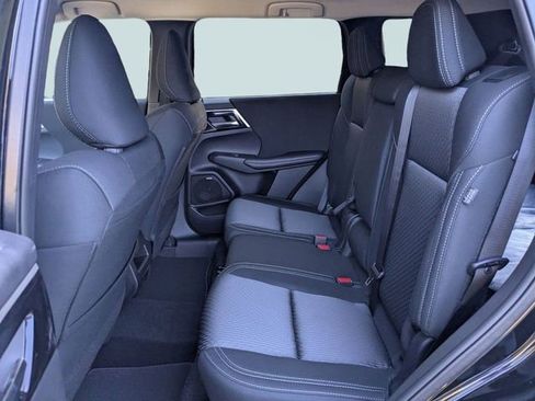 New 2025 Mitsubishi Outlander ES image 14